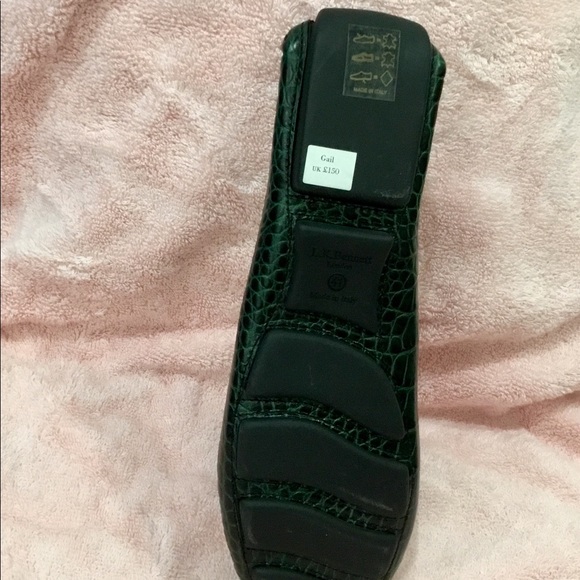 L. K. Bennett Women Leather Green Flats Sz Euro 41 - Picture 3 of 3